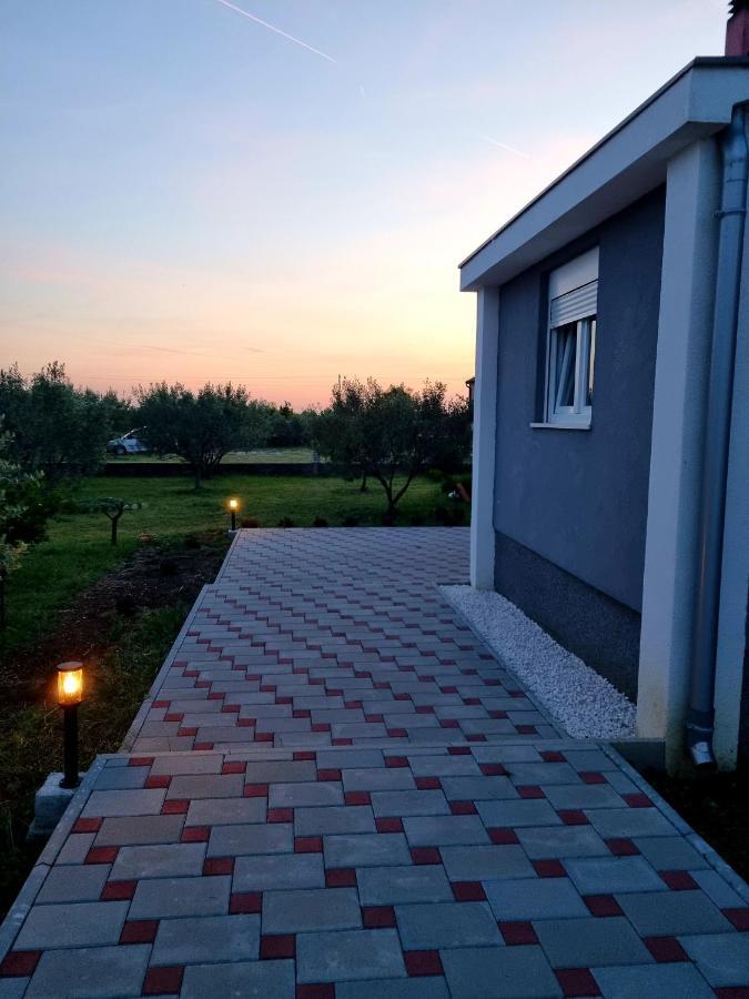 Apartmani Toni Drnis Bagian luar foto