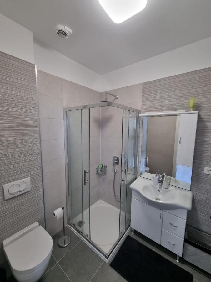 Apartmani Toni Drnis Bagian luar foto