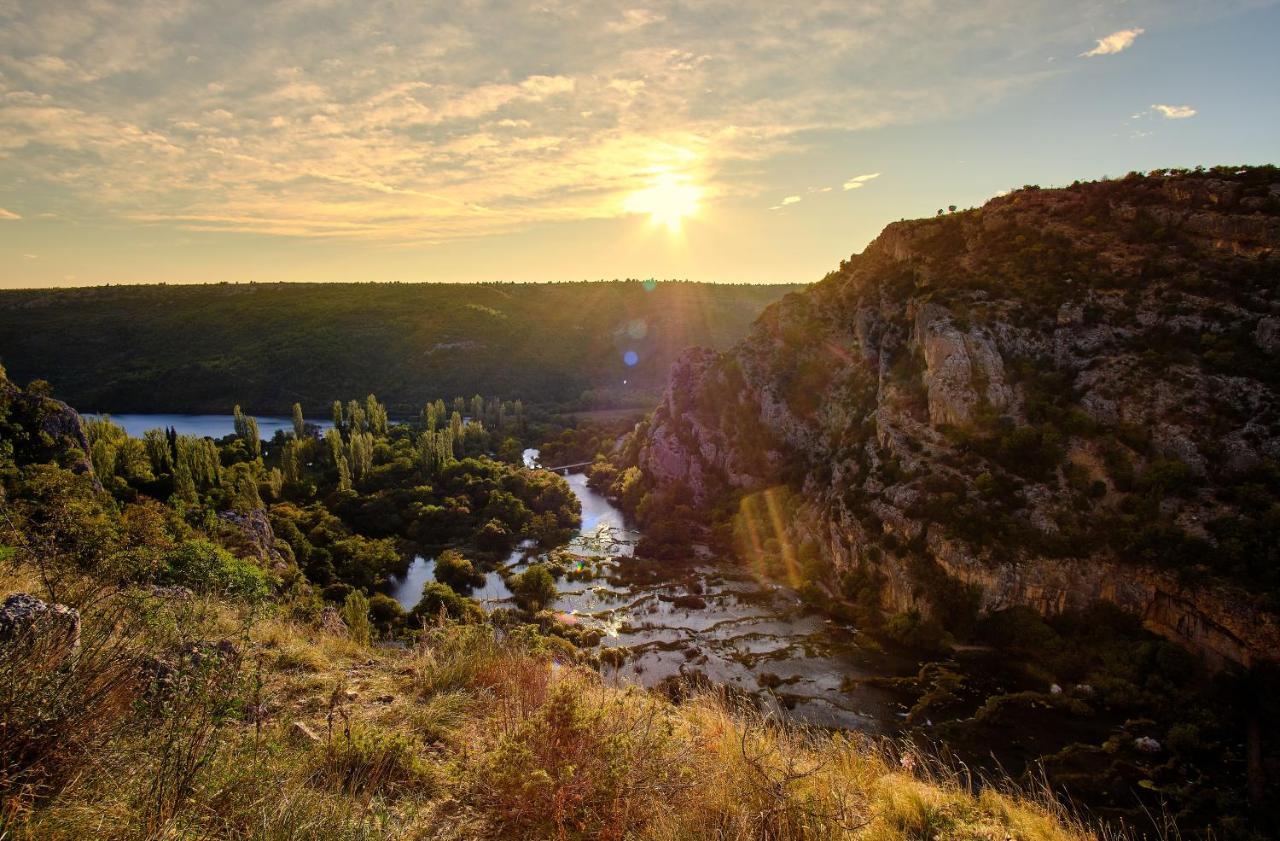 Apartmani Toni Drnis Bagian luar foto