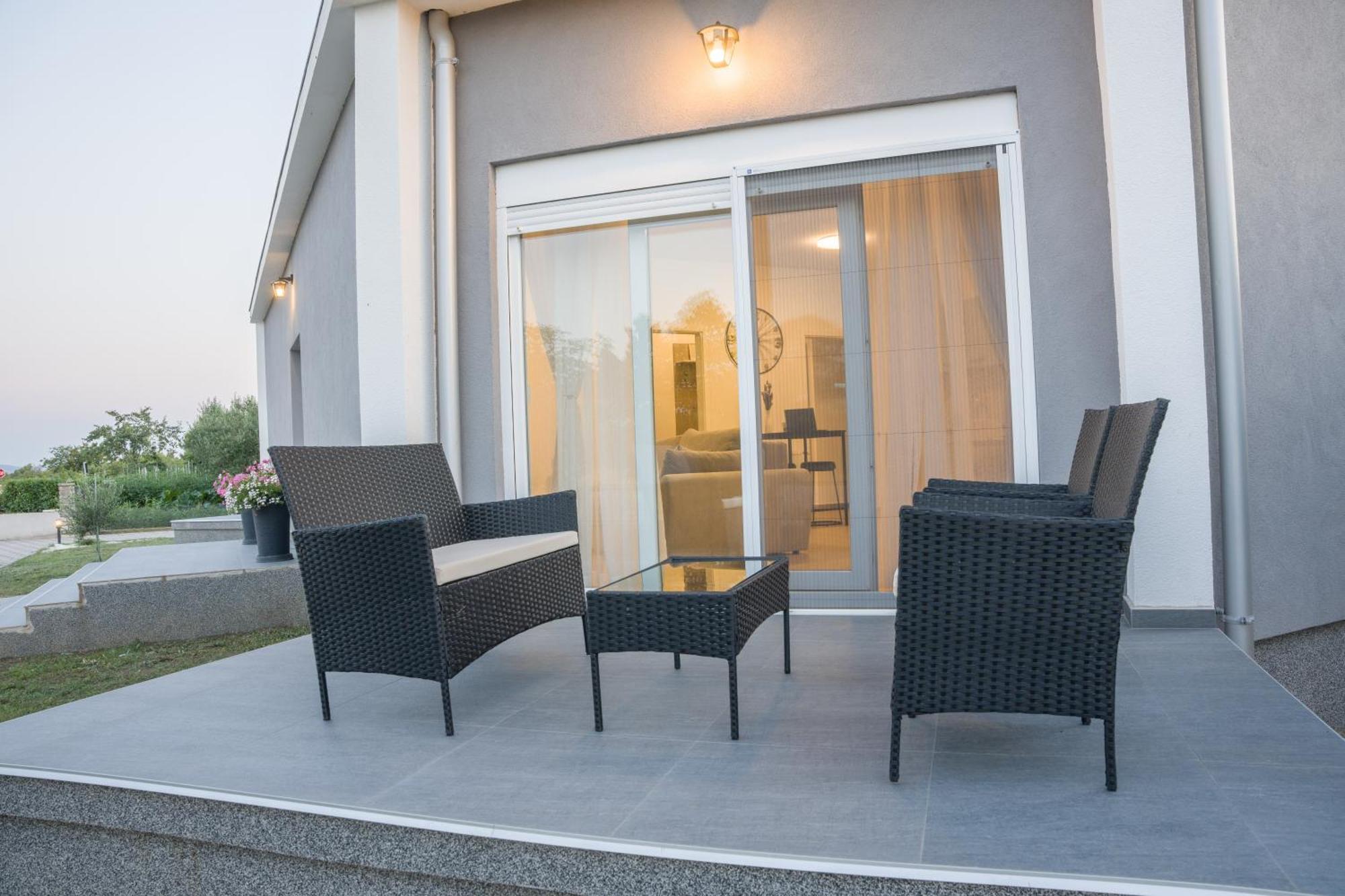 Apartmani Toni Drnis Bagian luar foto