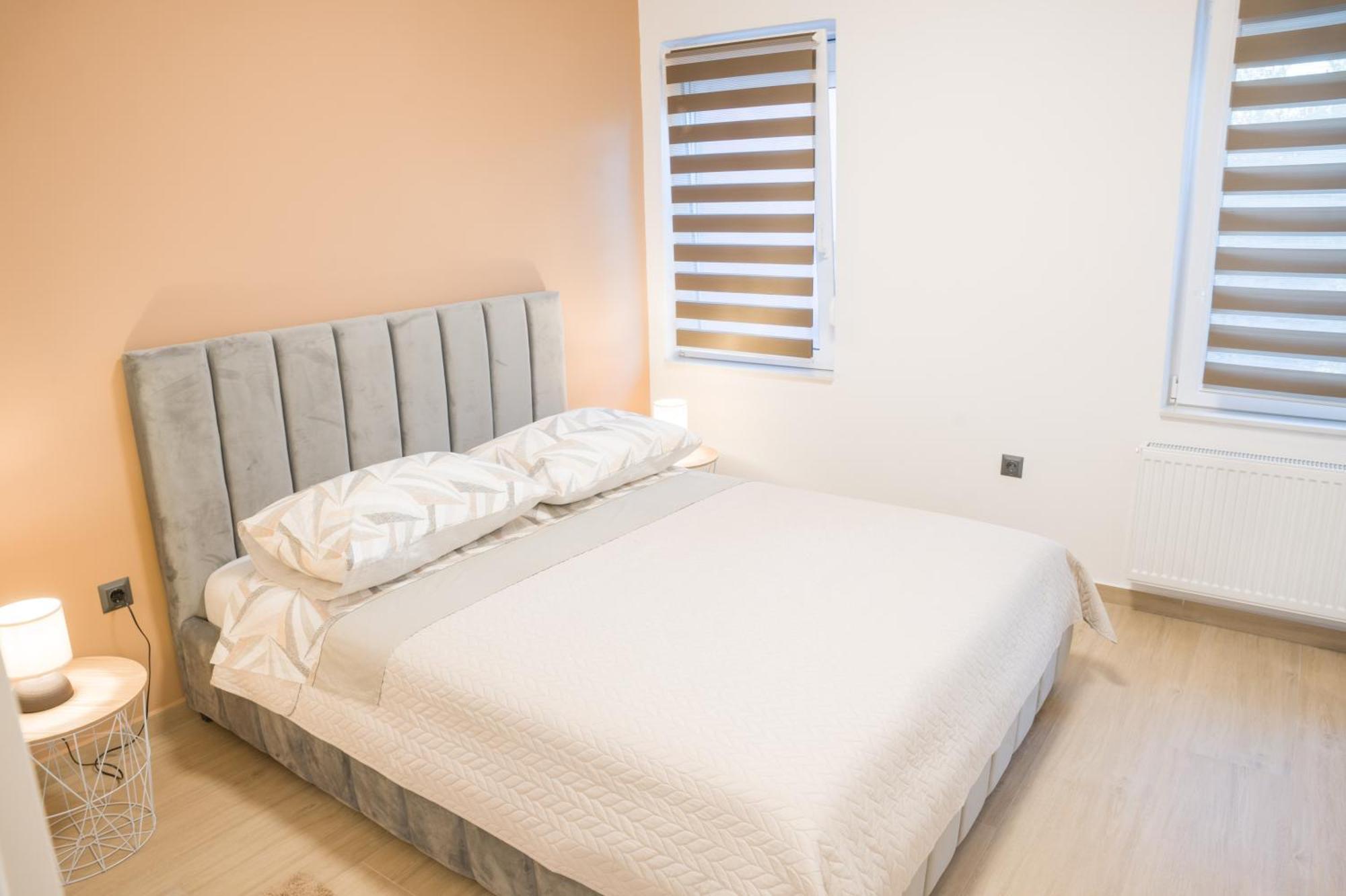 Apartmani Toni Drnis Bagian luar foto