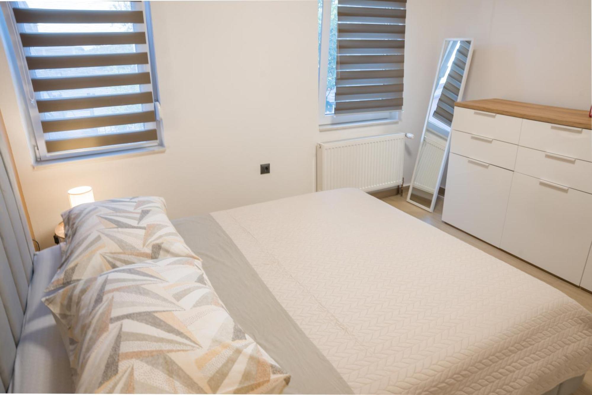 Apartmani Toni Drnis Bagian luar foto